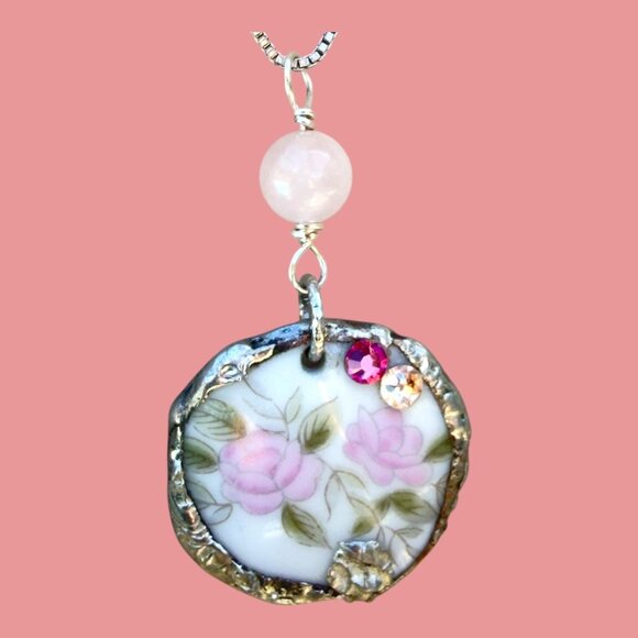 SOLD! Vintage Broken China Floral Pendant - 925 Silver Rose Quartz | Alma Antigu - Picture 6 of 17